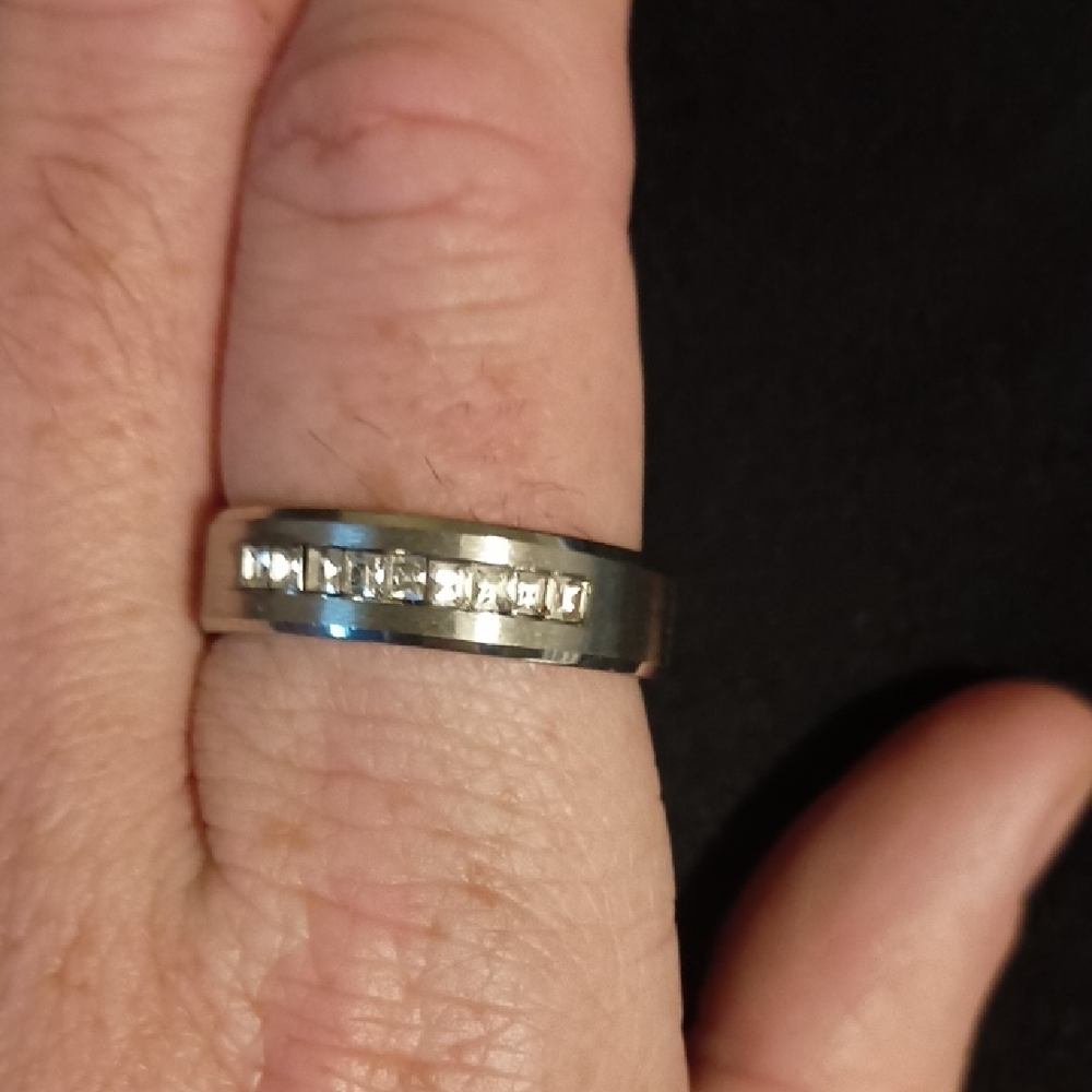 Men's size 10 stainless steel silver plated ring w/ Clear CZ princess cut. NWOT.